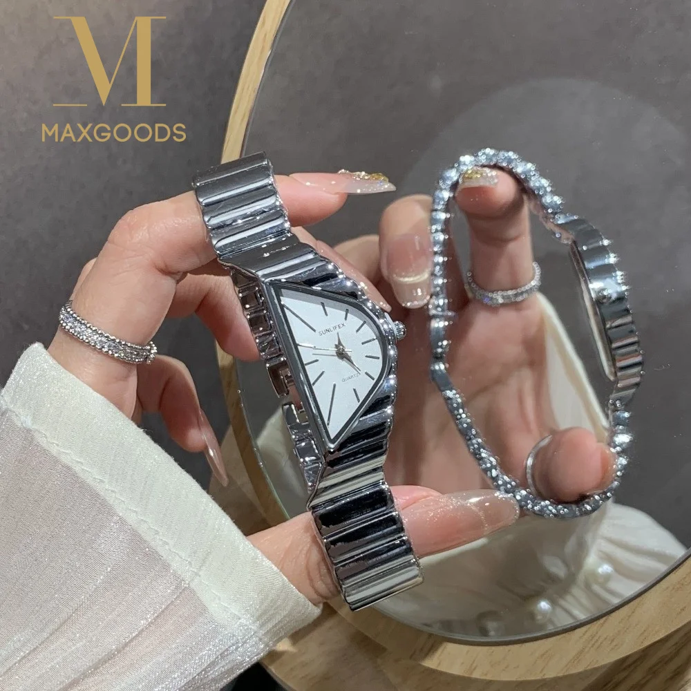

Irregular Niche Women's Watch Half-Moon Dial Elegant Luxury Ladies' Wristwatch Fashion Jewelry Gold Chain Quartz Watch Wedding