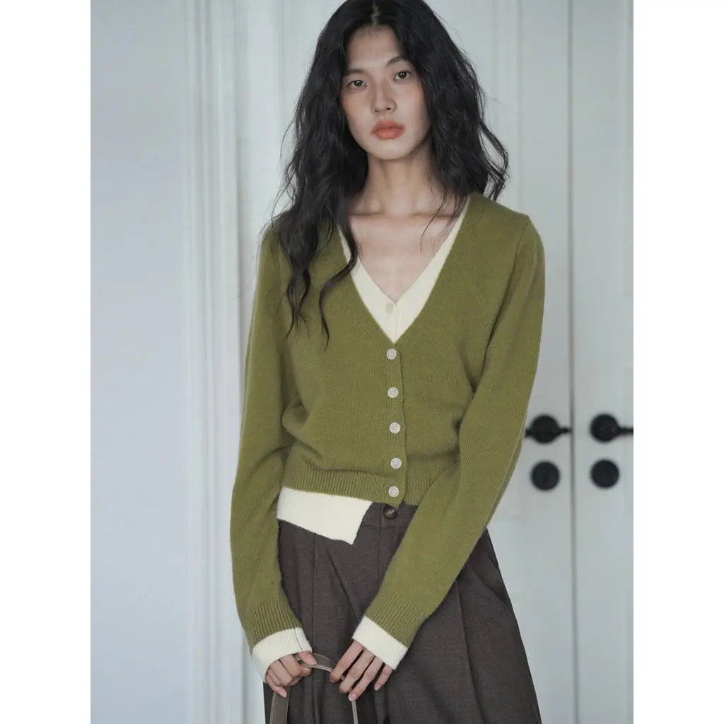 

EIGHTHMONTH зеленый вязаный свитер, искусственный двухсекционный женский топ в ленивом стиле, модный повседневный вязаный кардиган