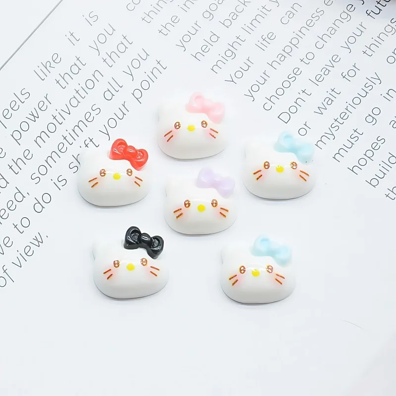 50 ชิ้นเคลือบเงา Hello Kitty โบว์เล็บ Charms - ธีมวันหยุดเรซิ่นเล็บสําหรับงานรื่นเริงเล็บ