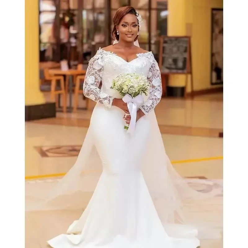 Maßgeschneiderte V-Ausschnitt aus der Schulter Spitze Meerjungfrau Plus Size Brautkleider Pinsel Zug Satin lange Ärmel Hochzeit Vestidos