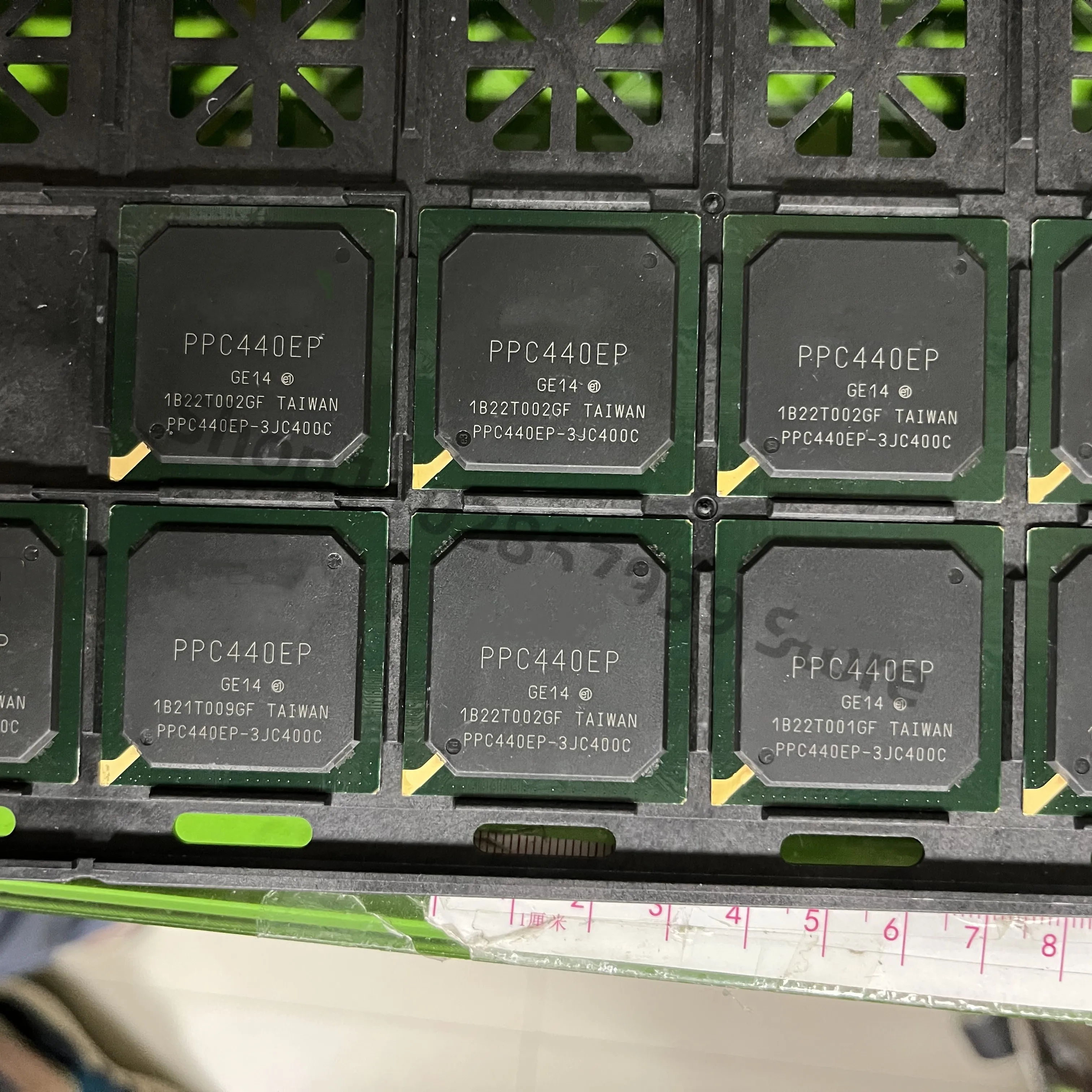 

PPC440PE-3JC400C PPC440PE 3JC400C 1PCS/LOT BGA Original and authentic, free shipping