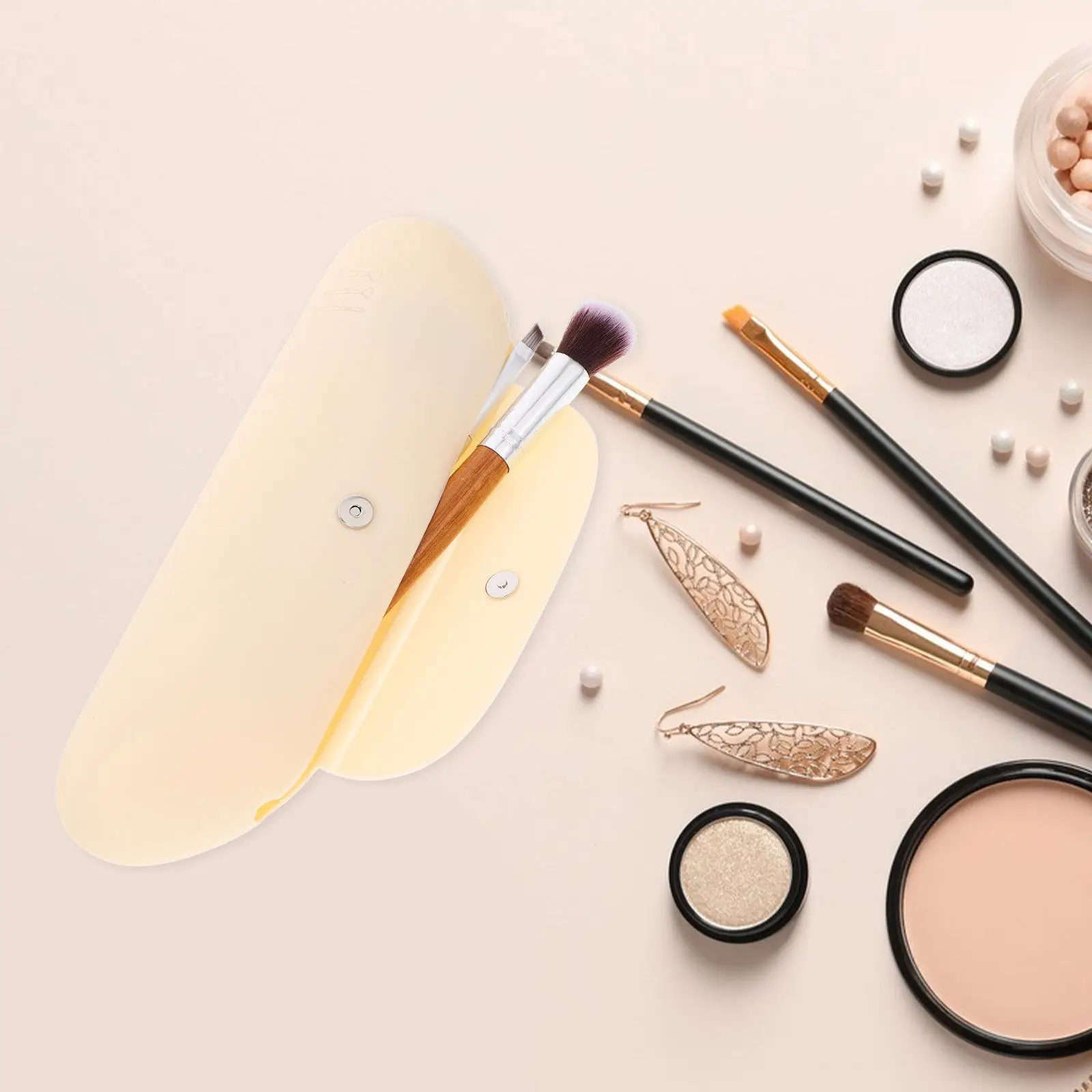 حقيبة تخزين فرش المكياج من السيليكون، حقيبة فرش مكياج للسفر، متينة وخفيفة الوزن للنساء، تصميم بسيط وسهل التنظيف