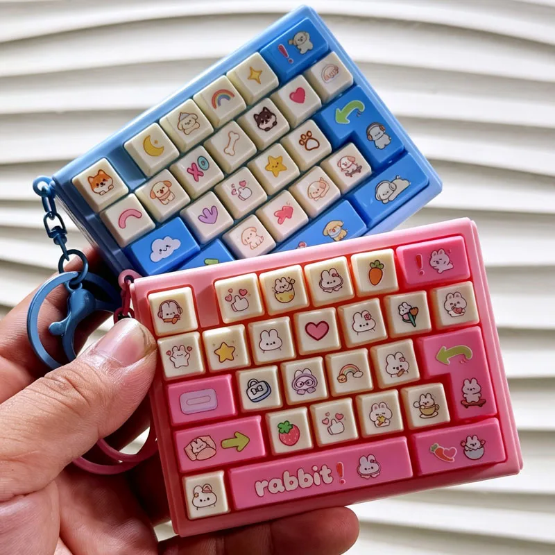 Cute Mini Mechanical Keyboard Fidget Keychain 26 Keys Pressing Sound Toy Key Ring Cartoon Animal Pattern Stress Relief Bag Penda