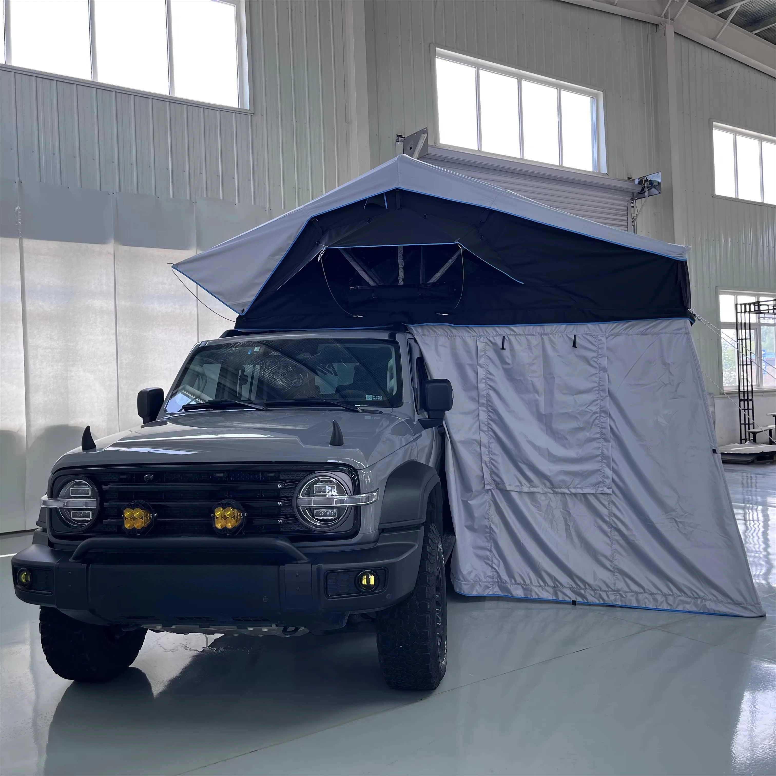 

Outdoor Camping Factory 4wd Four-Season 2-5 Person Foldable Car Soft Roof Top Tent With Annex Room