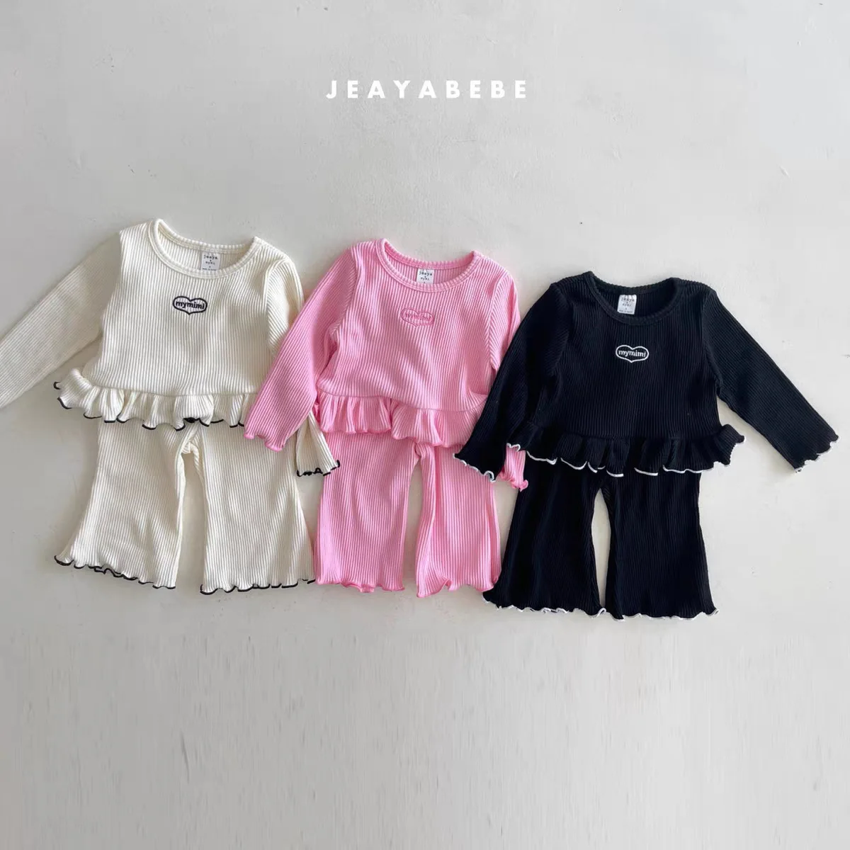 

2025 Autumn New Children Long Sleeve Clothes Set Girls Heart Letter Print T Shirts + Flared Pants 2pcs Suit Cotton Kids Outfits