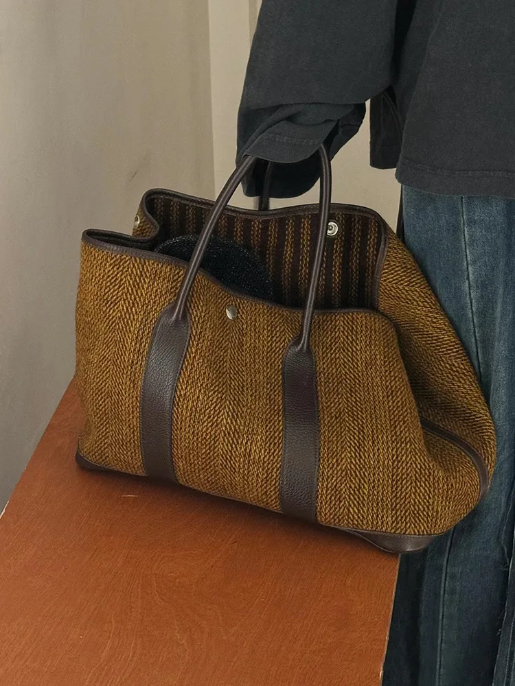 

Luxury Design Tote Bag Retro Casual Maillard Woolen Handbag Commuter Computer Bag