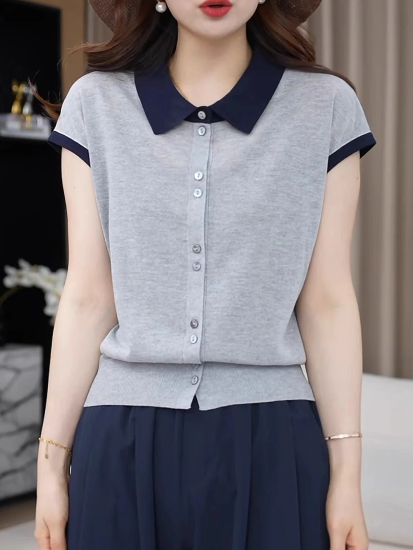 Elegant Anti-Aging Color Block  Neck Comfortable Knitwear Summer Ice Silk Top for Women Fashionable Versatile Breathable