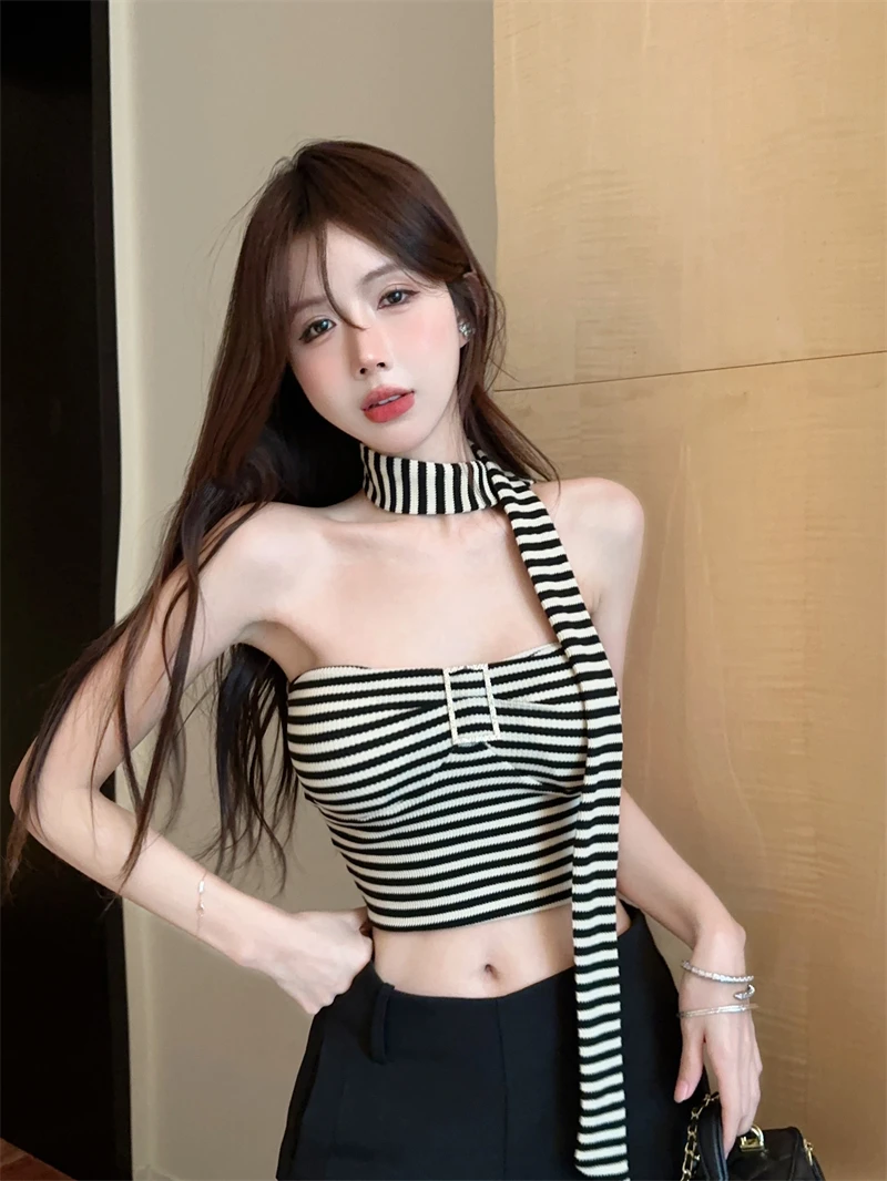 เสื้อครอปท็อปผู้หญิงลายทาง สไตล์ไทย ซัมเมอร์ หวานซ่อนเปรี้ยว แบบเปิดไหล่เดียว มีฟองน้ำเสริมทรง