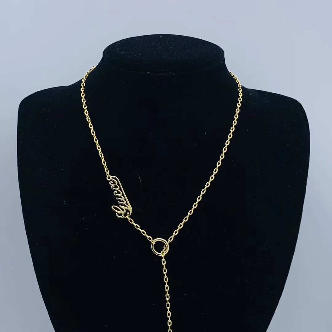 قلادة بحروف فاخرة جديدة لعام 2025 مناسبة لجميع المناسبات #1