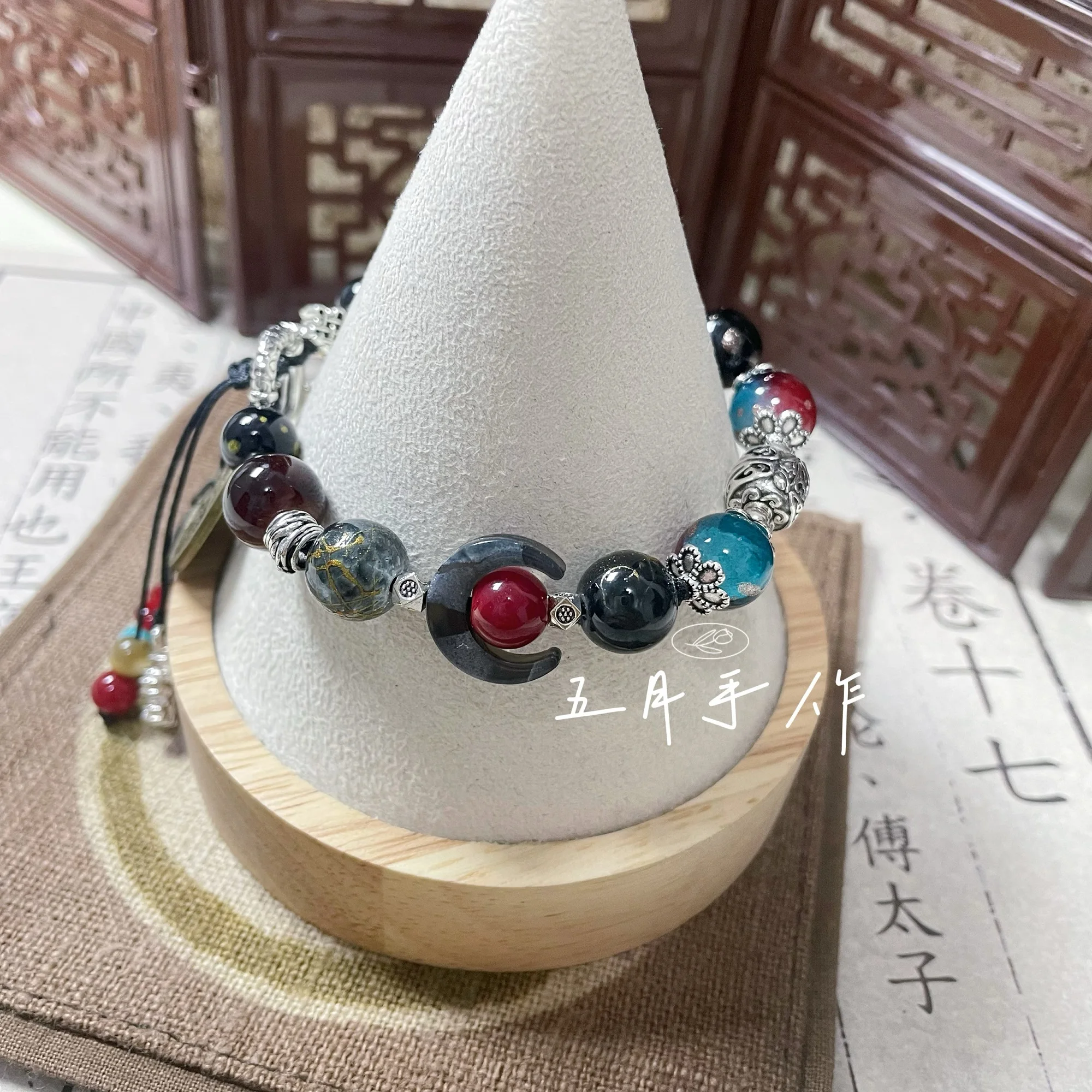 Anime Love and Deepspace Zayne Cosplay Bead Bracelet Cartoon Ethnic Style Beaded Bracelets String of Hand Chain Adorn Xmas Gift