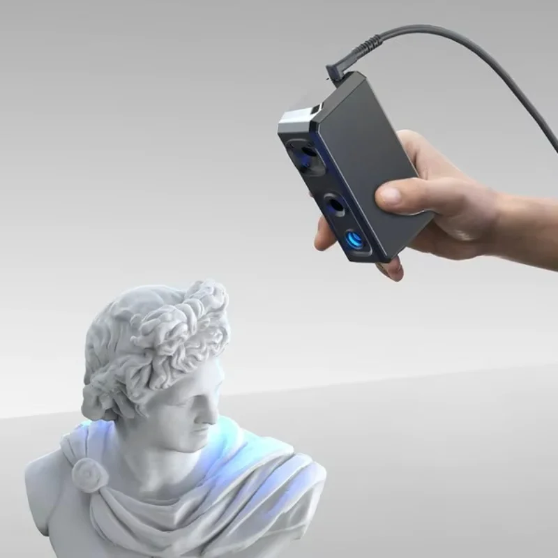 Scanner: 0.02 mm accuracy, 0.07 mm resolution, 190g lightweight