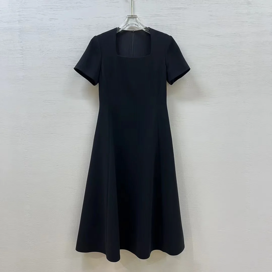 Silk short sleeved U-shaped neckline loose hem dress