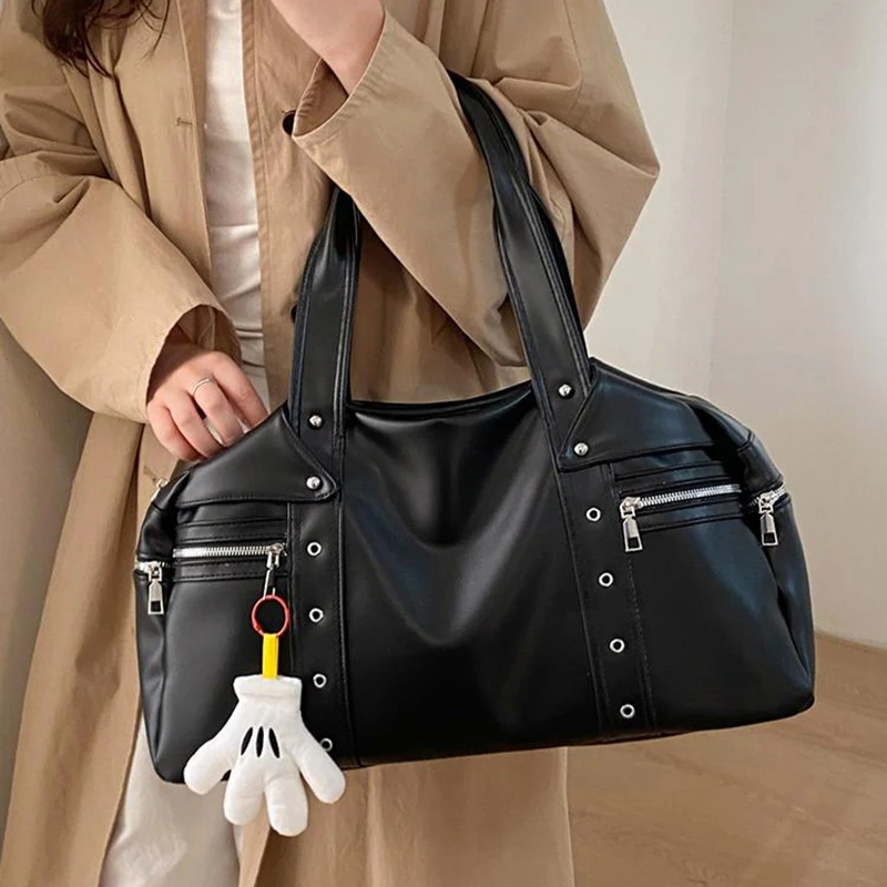 

Vintage Large Capacity Tote Bag Rivet Motorcycle Style Shoulder Bag Women Casual Commuter Handbag With Multi-pocket Design Purse