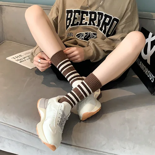 Imagen 2 del producto Calcetines a rayas a la moda para mujer, calcetines informales de algodón de estilo universitario que combinan con todo, calcetines Kawaii Harajuku para primavera y verano