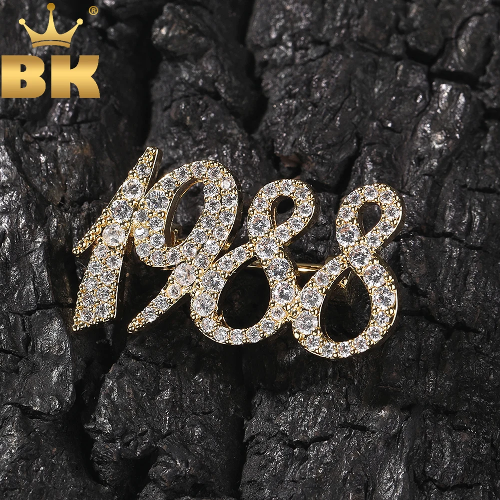 THE BLING KING Custom Script Letters Numbers Lapel Pin Iced Out CZ Personalized Name Brooch Pin Gift For Wedding Party/Birthday