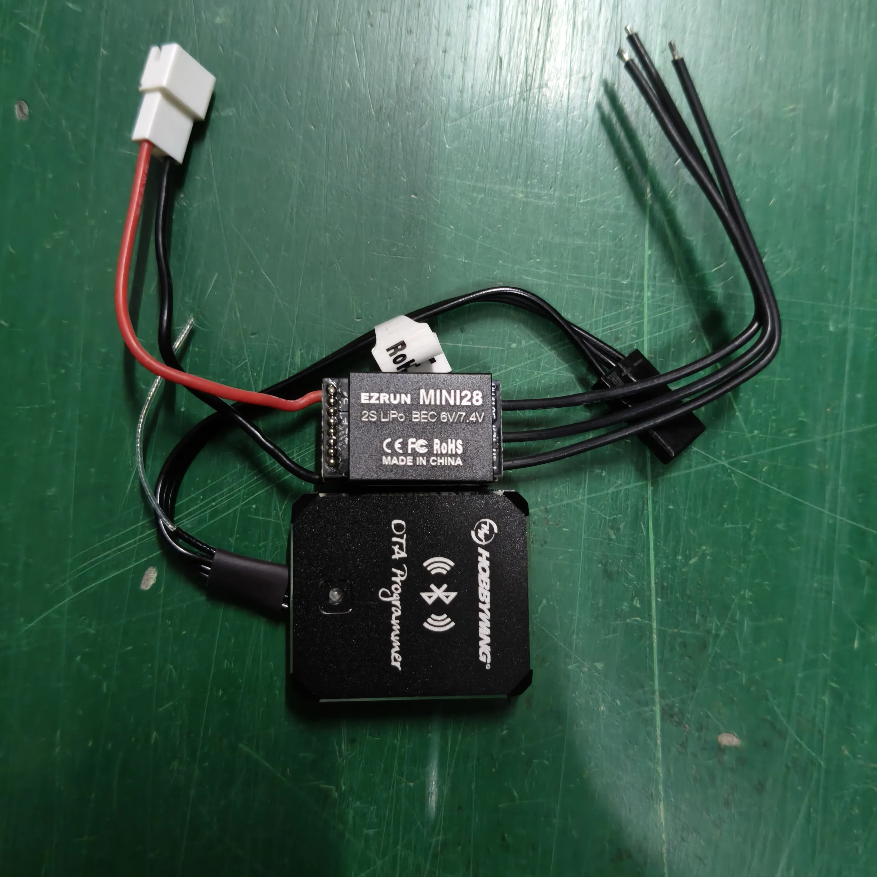 

Brushless ESC Small Size Hobbywing EZRUN MINI28 30A Sensored Support Bluetooth Settings For 1/28 GL Racing/Drift Car