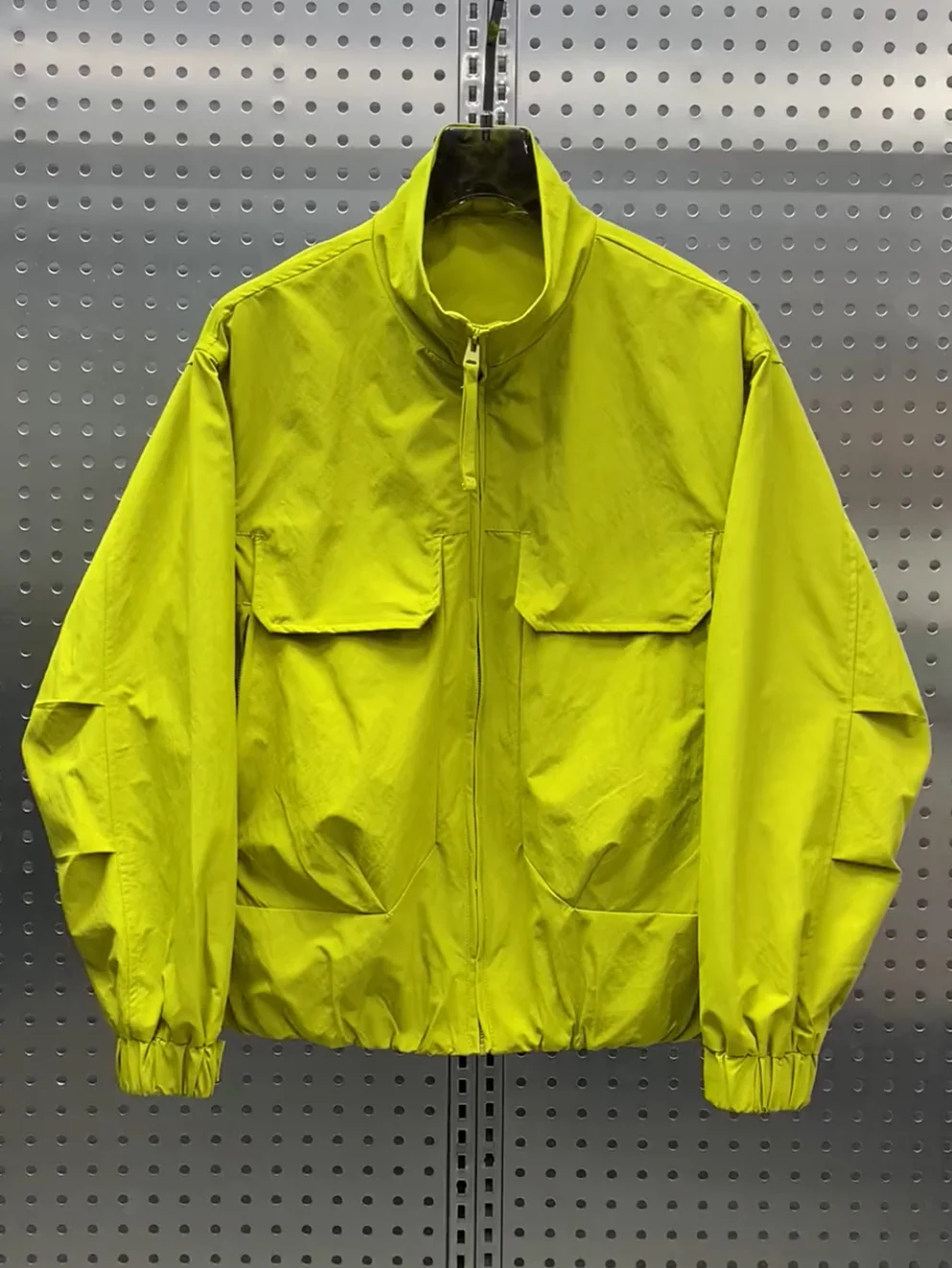 

Новая мужская рабочая куртка в американском ретро-стиле, свободного кроя, на молнии, с воротником-стойкой, повседневная, из полиэстера, с длинными рукавами