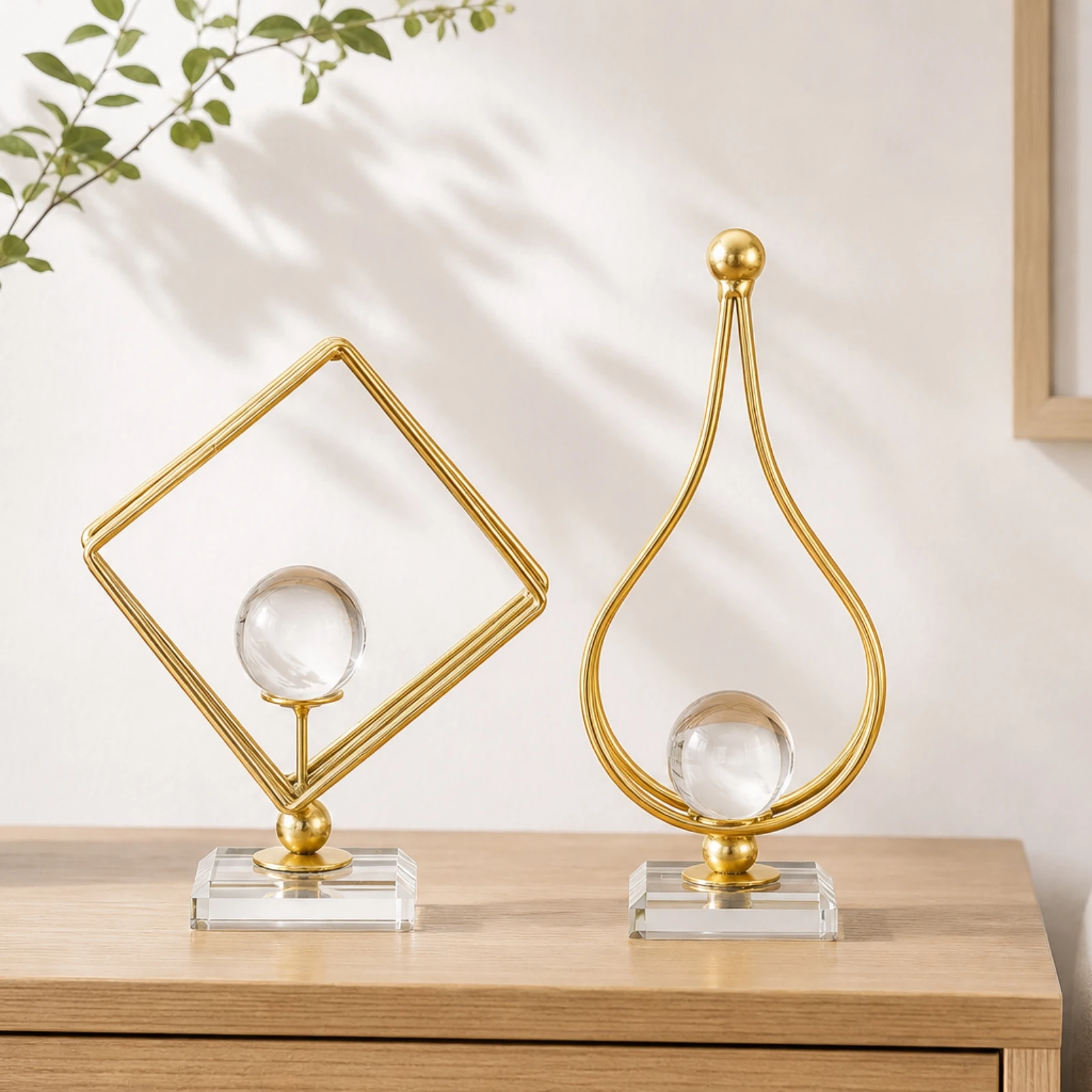 Crystal Ball Ornament Modern Crystal Ball with Metal Frame Sphere with Openwork Frame Clear Desk Sculpture Geometric