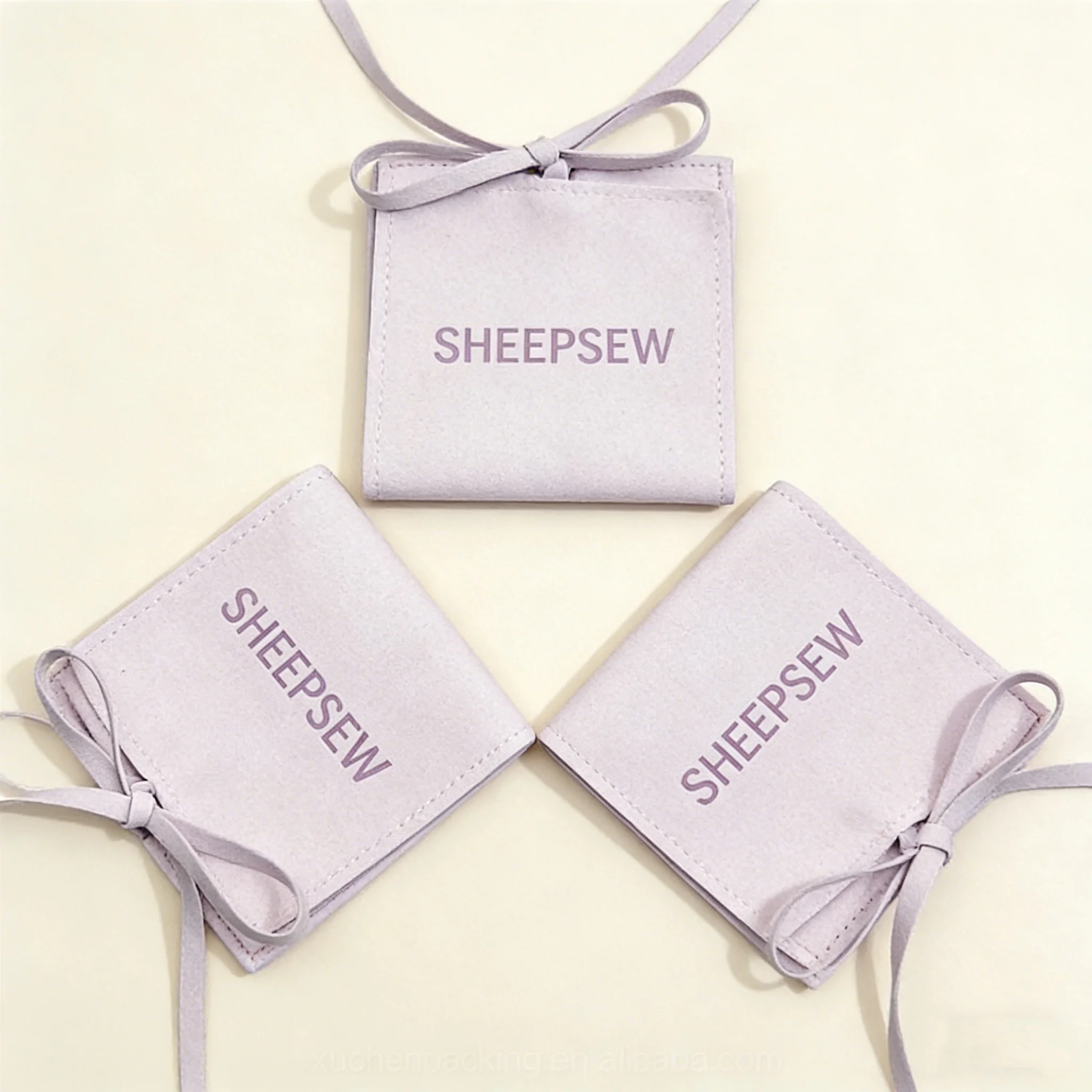 

Подарочный мешочек из микрофибры с тисненым логотипом, 8x8 см, класса люкс, из замши и бархата, для упаковки браслетов, ожерелий и ювелирных изделий, оптом