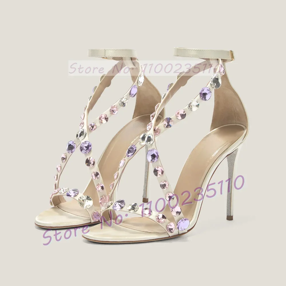Sandalias de satén blanco con cuentas redondas coloridas para mujer, tacones altos con clase, zapatos con tiras cruzadas, zapatos de tacón con cubierta para fiesta de lujo para verano