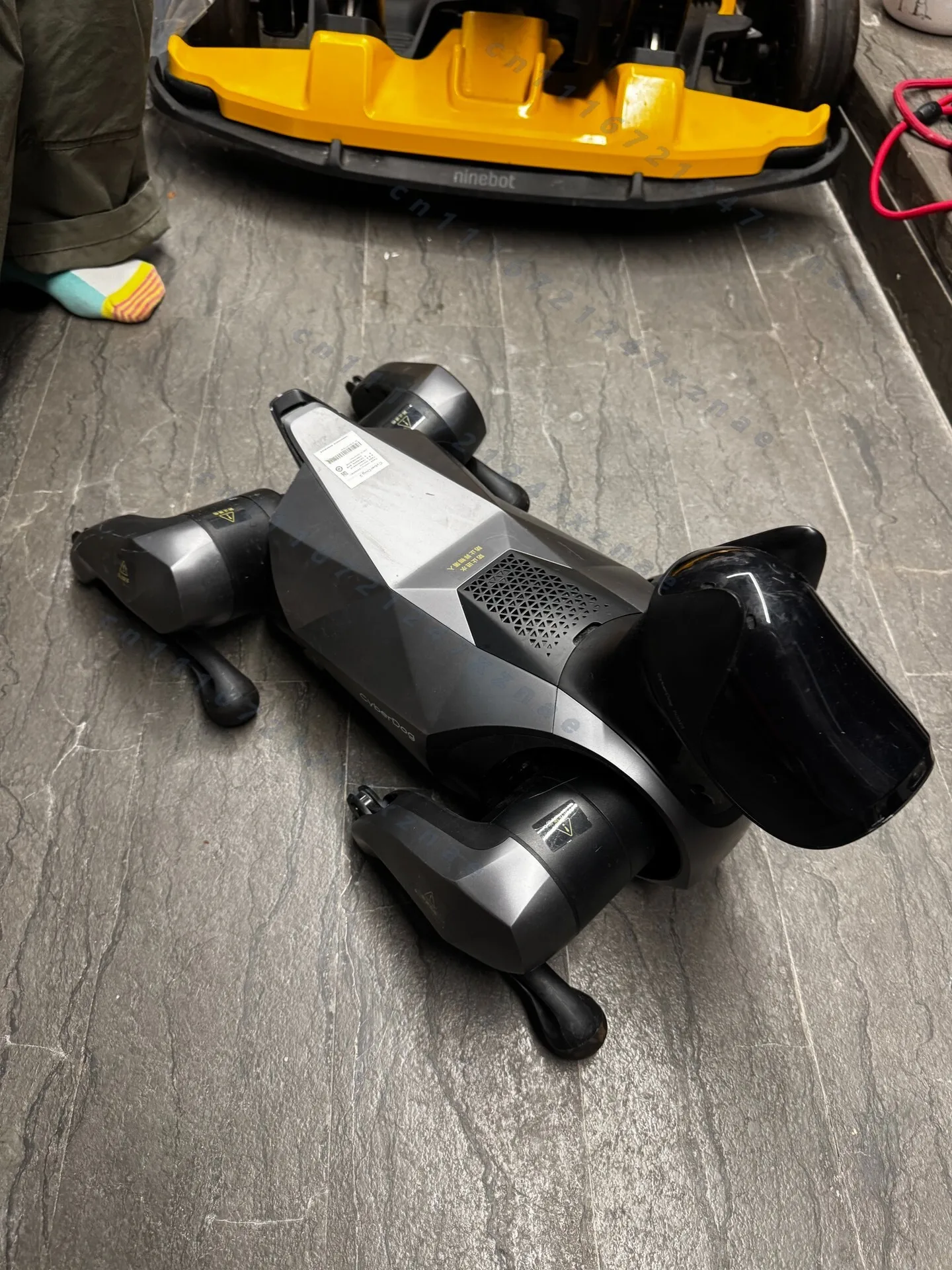 Робот-собака CyberDog 2 Bionic с 12 степенями свободы, моторами CyberGear, 19 датчиками, скоростью 1.6 м/с, открытым исходным кодом для исследователей и разработчиков ИИ
