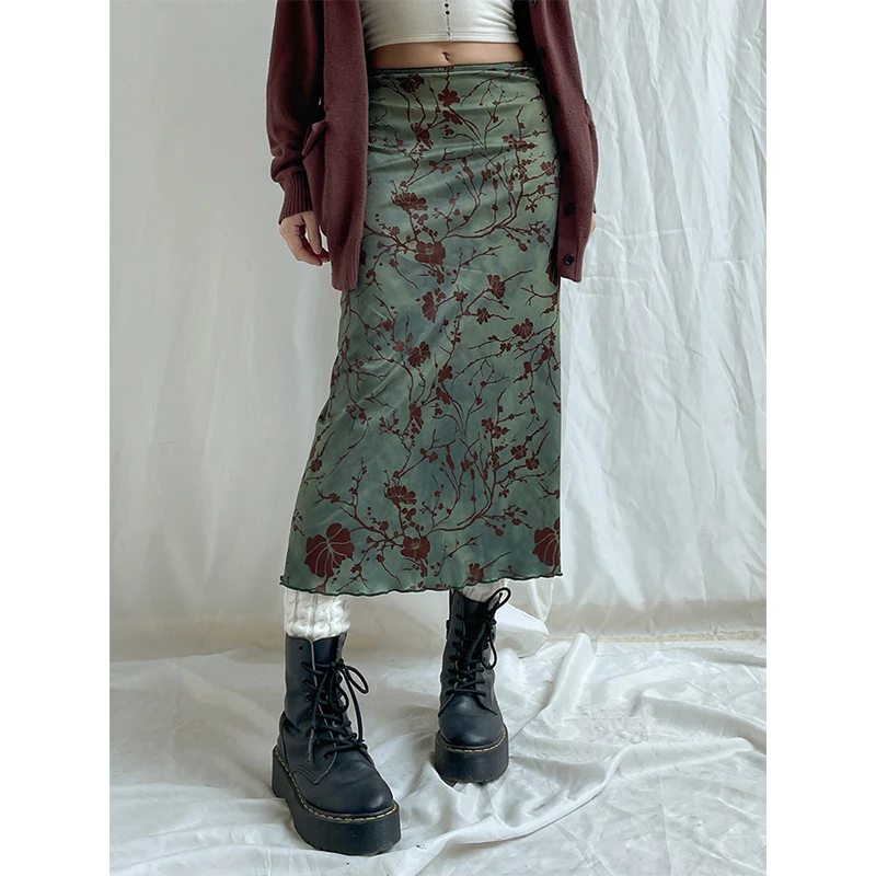 

Retro Floral Print sKIRT 2025 Vintage Y2K Aesthetics Streetwear Harajuku Grunge Slim Women A-Line Mid-length Skirt