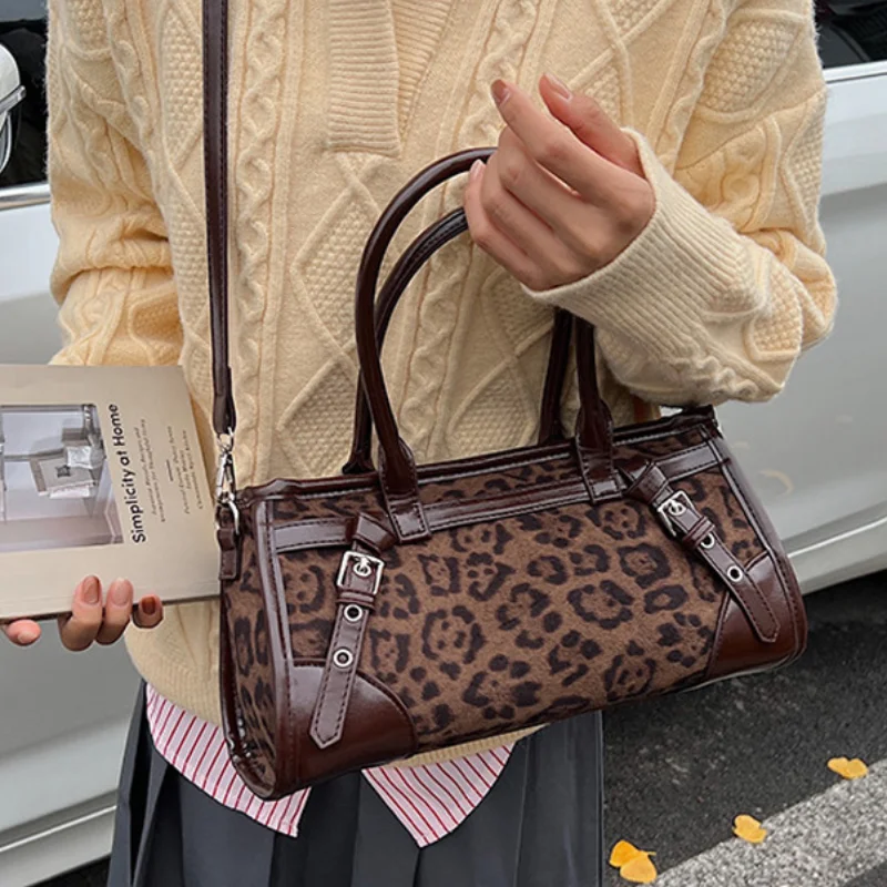

Brand Leopard Print Women's Handbag Trendy Retro Belt Buckle Shoulder Messenger Bag New Fashion High-end Leopard Print Women Bag