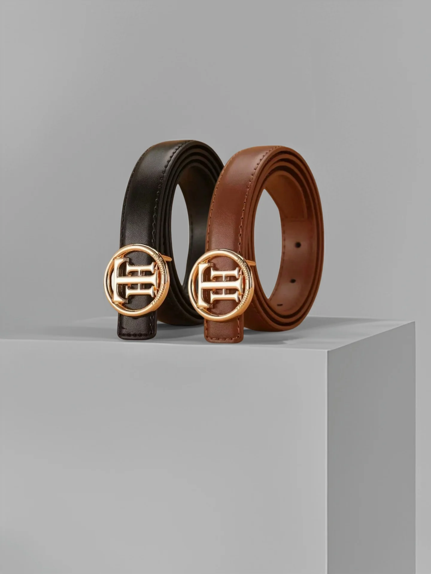 A premium women's business-style belt featuring pure color and a minimalist, casual design that pairs perfectly with jeans and d