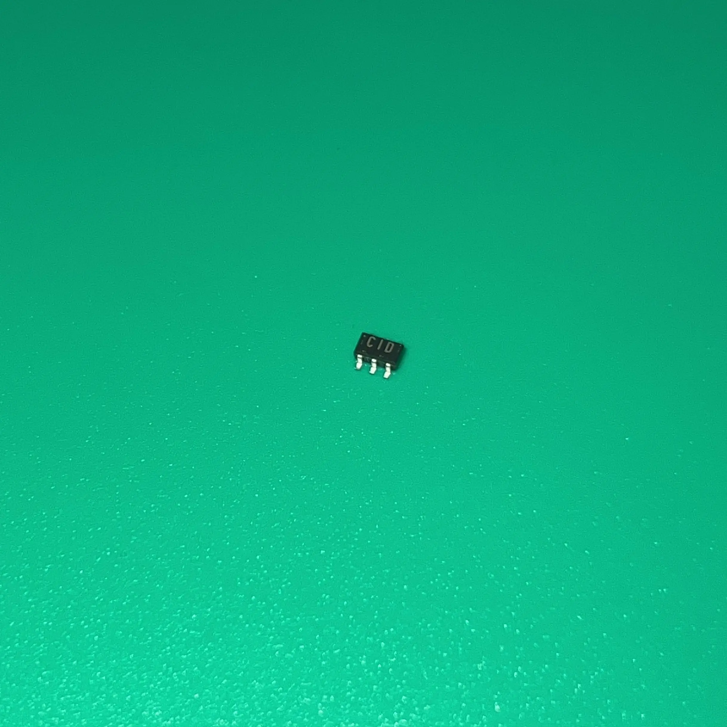 10Pcs/Lot UPC2708T-… - image