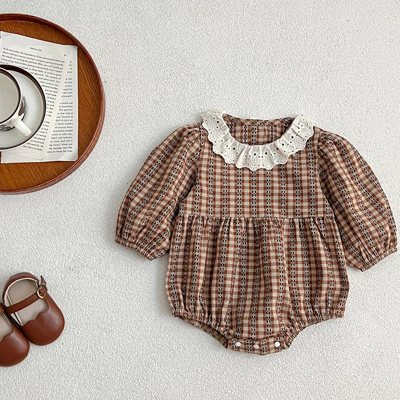 Autumn Newborn Clothes Brown Grid Romper Lace Collar Spring Baby Girl\'s One Piece Clothes Ribbon Ruffled Collar Climbing Clothes