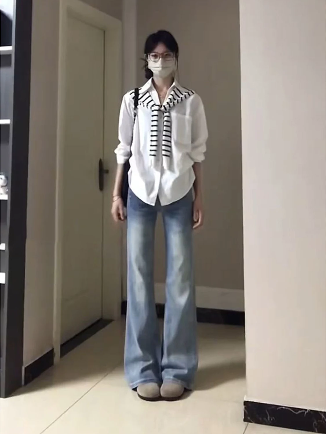 

White Striped irt Women's Autumn Winter Commute Simple oulder Two-Piece Set High-End Lazy Top Korean College Sle