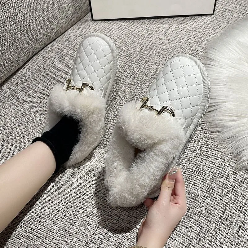 جديد المرأة أحذية الثلوج أفخم وسميكة منخفضة برميل أحذية قطنية المرأة شتاء دافئ أحذية بوت قصيرة الانزلاق على المتسكعون 2025