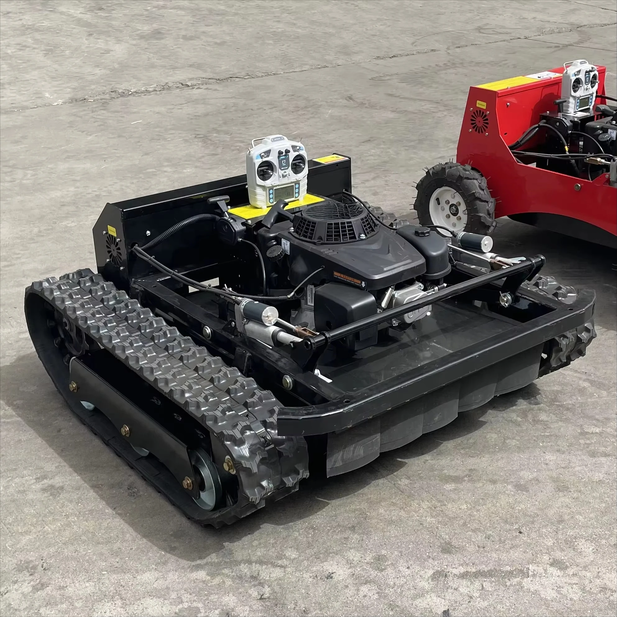 Hot Sale 22HP Tank Remote Control Crawler Lawn Mower 4-Stroke  680M Remote Distance Industrial Grade Fast Delivery