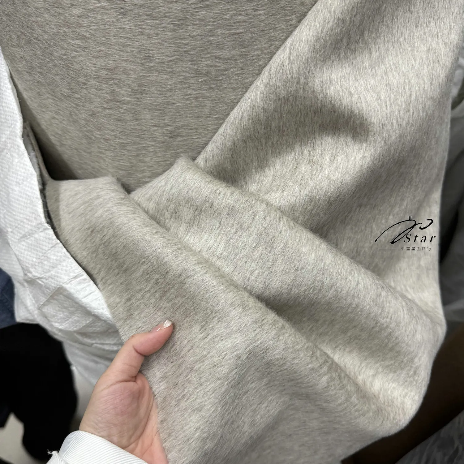High-Grade Beige Silk Yak Velvet Double-Sided Fabric Warm Winter Woolen Coat Coat Silk Fabric