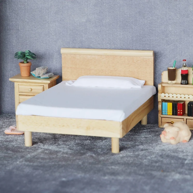 BAAA-1/12 Scale ตุ๊กตาเฟอร์นิเจอร์ Miniature ไม้เตียงคู่ตุ๊กตาอุปกรณ์เสริม House ของเล่น