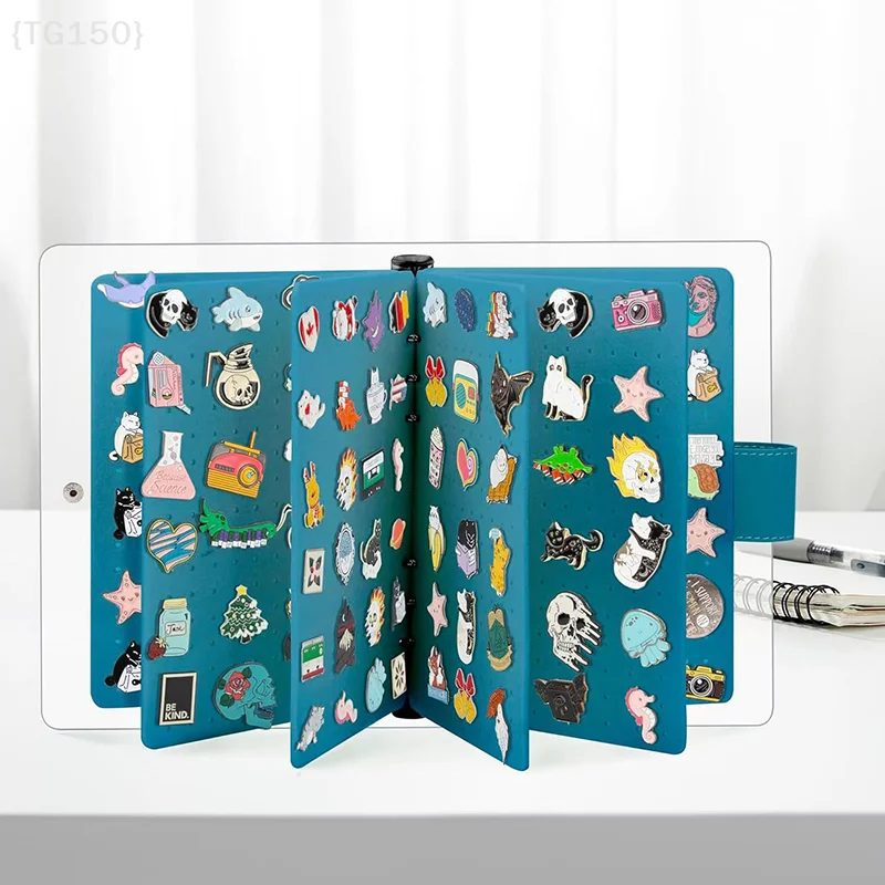 

Souvenir Pin Album - Felt Brooch Display Book With Metal Badge Chest For DIY Charm Organization And Collection