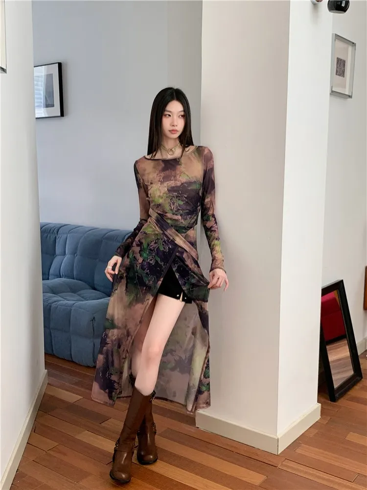 เสื้อตัวยาวพร้อมดีไซน์ผสมผสานสําหรับผู้หญิงในฤดูใบไม้ผลิและฤดูใบไม้ร่วง สไตล์สาวเผ็ด เสื้อยืดคลุมตาข่ายพิมพ์ลายหวานและเย็น