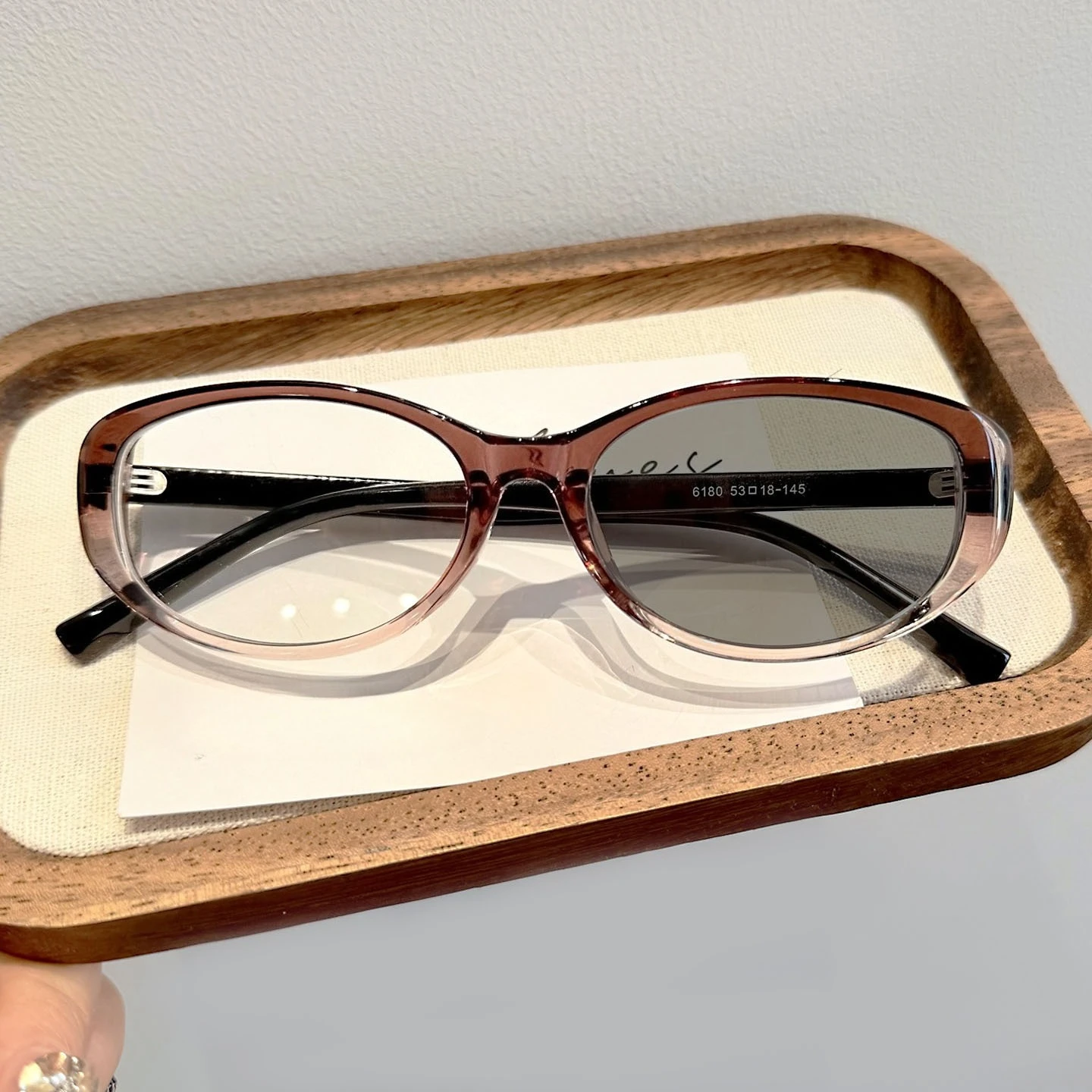 Modische photochrome Myopie-Brille mit ovalem Rahmen, Retro-High-Definition-Komfortbrille für Damen, Dioptrien 0 bis -4,0 – Detail 4