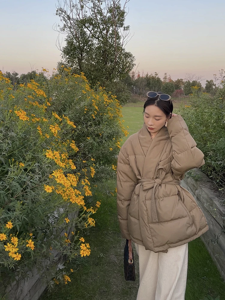 

Женская зимняя куртка-пуховик Molin: Новинка, теплая, с эффектом перекрестного перекрещивания на талии, пушистая, белая, с дизайном под натуральный пух, очень теплая верхняя одежда