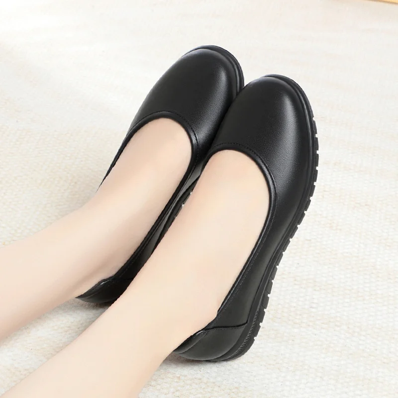 Spring Autumn Women Pumps Causal Soft Leather Shoes Fashion Office Solid Shoes Anti-slip Soft Bottom Comfort  Flat Shoes