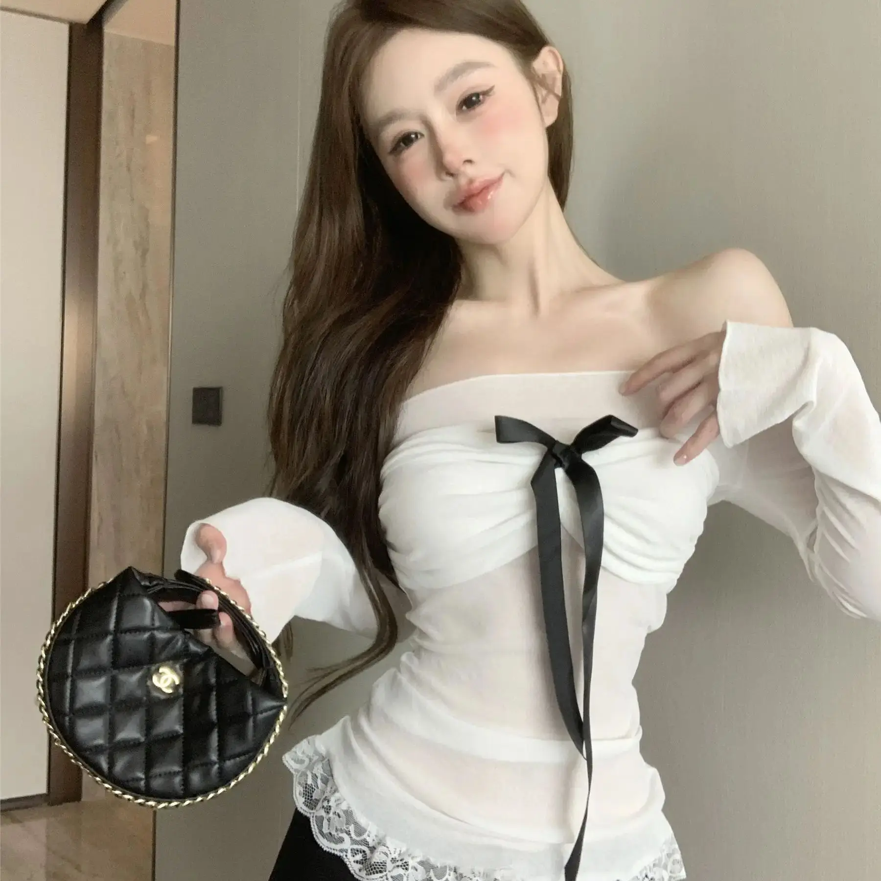 

Off-Shoulder T-Shirt Hot Girl Top Women Autumn Unique French Style Beautiful Bow Mesh Lace Bottoming Top