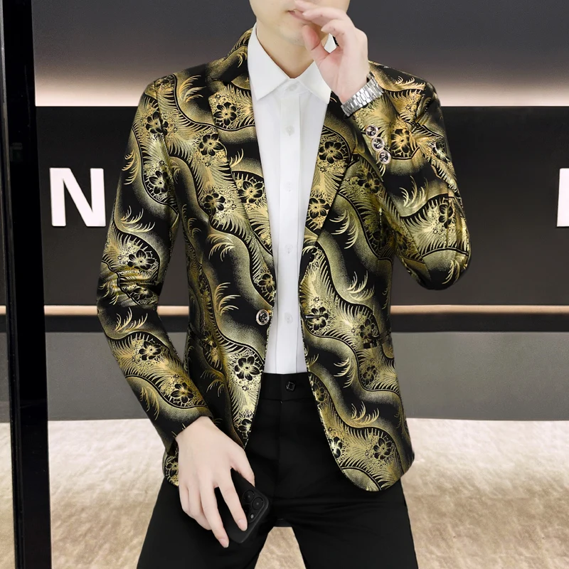 Boutique d'affari di moda maschile di alta qualità, giacca da abito casual in rilievo dorata alla moda, elegante e versatile