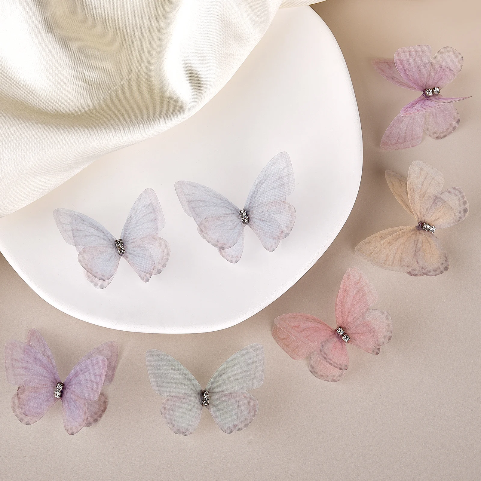 10 teile/beutel Farbverlauf Organza Stoff Schmetterling Applikationen 5 cm Durchscheinende Chiffon
