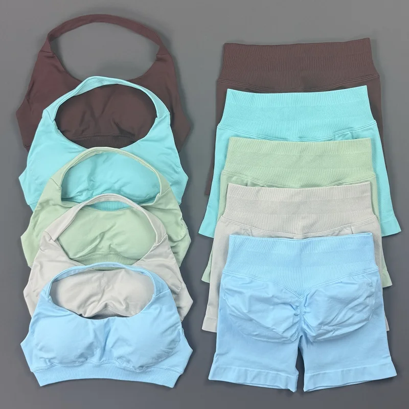 Conjunto de Yoga de 2 Piezas para Mujer, Sujetador Deportivo con Cuello Halter, Pantalones Cortos de Cintura Alta con Efecto Push-Up, Ropa Deportiva para Gimnasio y Entrenamiento