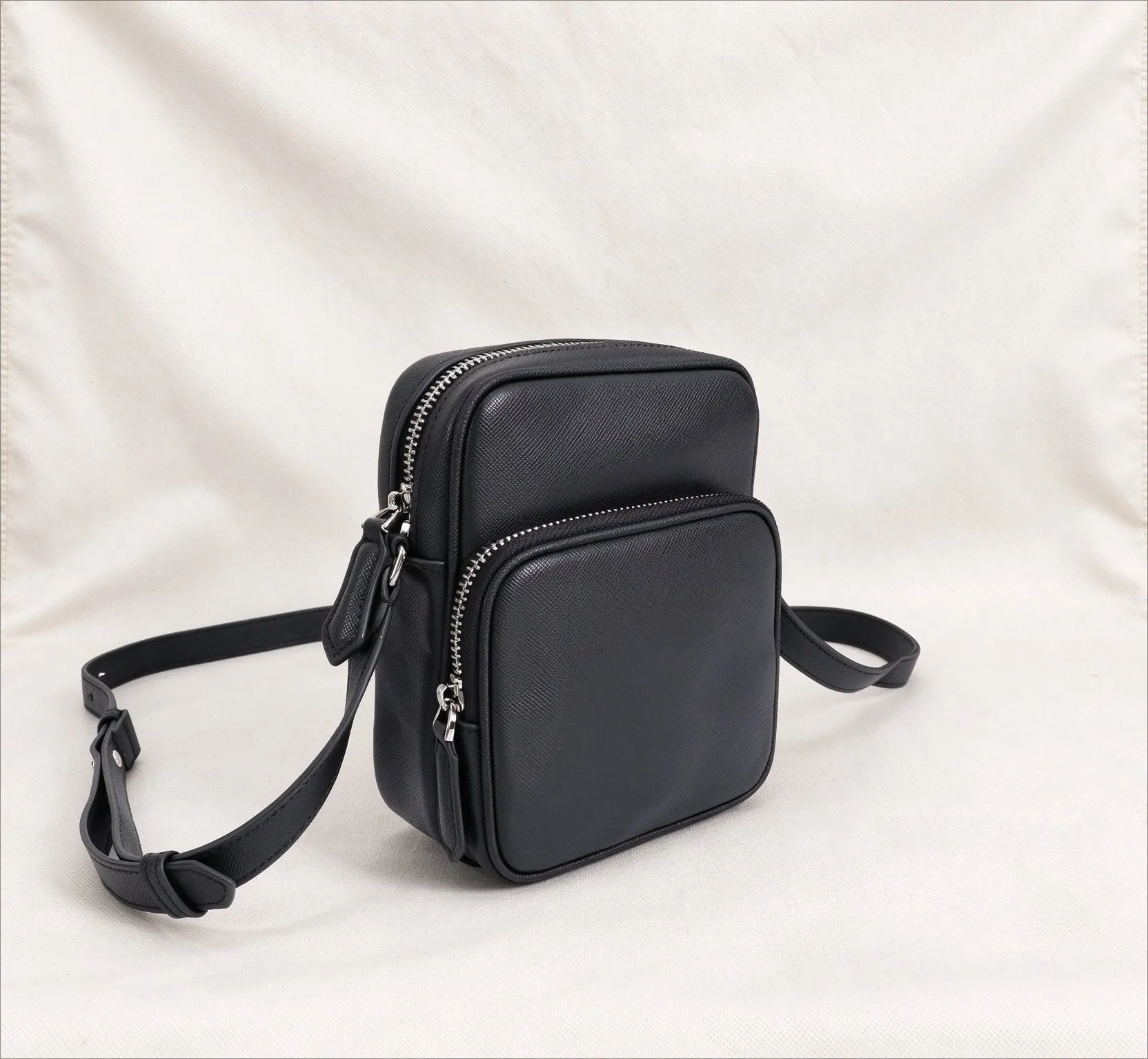 Vintage Mini Leather Crossbody Sling Bag, Compact Small Shoulder Messenger Bag, Portable Mini Handbag
