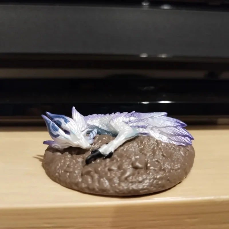Коллекционная мини-фигурка Bandai Monster Hunter Gashapon: Редкие подвиды — Черный Диабло, Стигийский Зиногре, Пламенная Лиса.