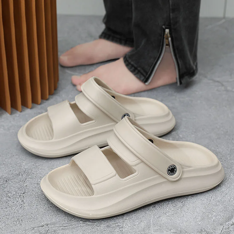 Zapatillas de estilo caliente para hombre, sandalias suaves y cómodas, zapatos de playa a la moda, Zapatillas de casa y exterior, zapatos antideslizantes de verano