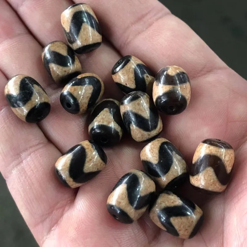 Factory Wholesale Tibetan Agate Teeth Yellow High Oil Coated Tiger Teeth Tibet Beads DIYBuddha Beads Tibetan Tiger Tooth Beads