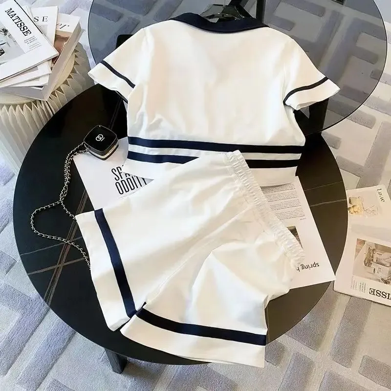 2024 Summer Women's suit V-neck T-shirt and Shorts 2-piece suit short-sleeved top hem tracksuit 2 piece sets womens outfits