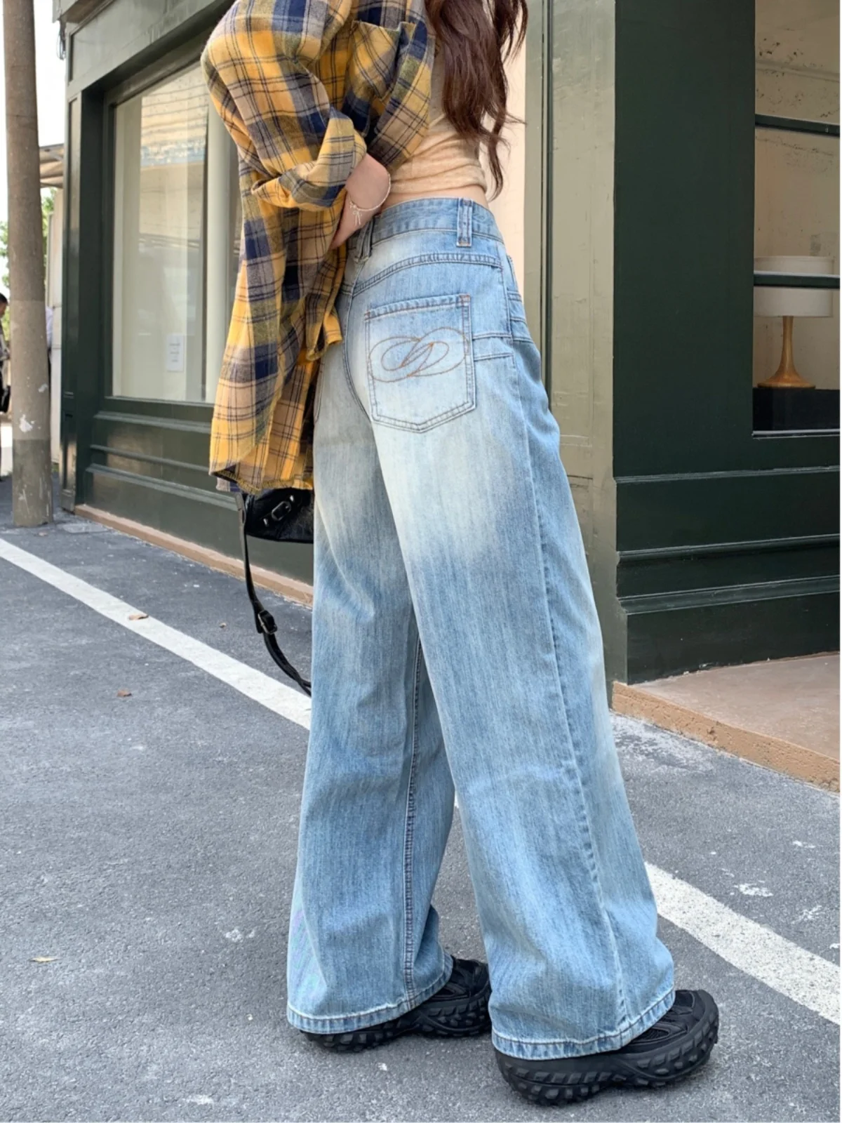 

Women's High Waist Wide Leg Jeans Spring New Style American Retro Washed Straight Cut Pocket Embroidered Drapey Denim